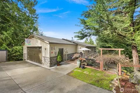 120 Grand View Ln, Bellingham, WA 98229