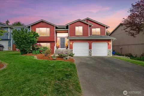 1219 30th Avenue Ct SW, Puyallup, WA 98373