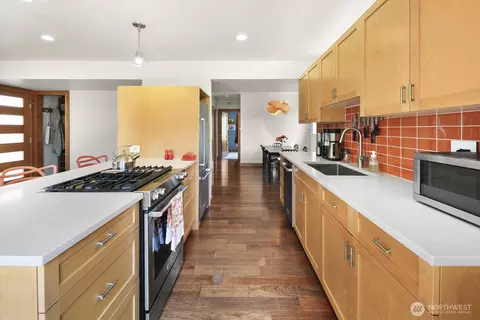 235 29th Ave E, Seattle, WA 98112 photo 8