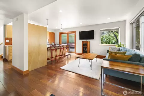 235 29th Ave E, Seattle, WA 98112 photo 3