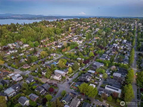 235 29th Ave E, Seattle, WA 98112 photo 37
