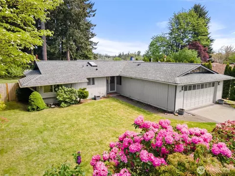3602 Surrey Dr NE, Olympia, WA 98506