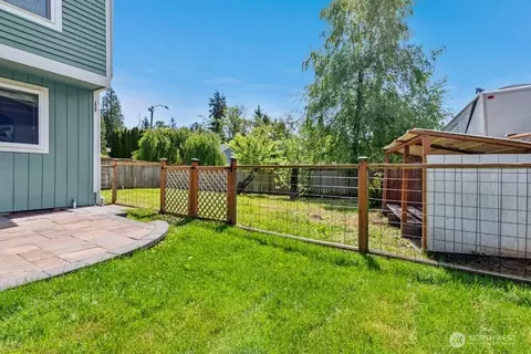 Exterior - 17528 28th Ave SE, Bothell, WA 98012 photo 3 of 3