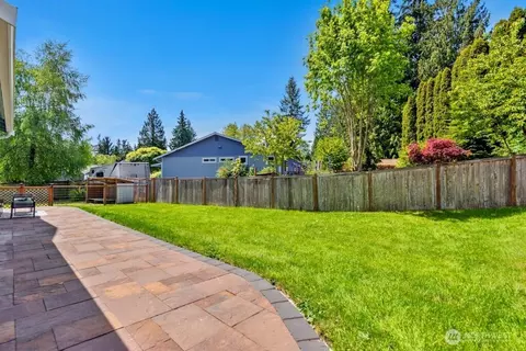 Exterior - 17528 28th Ave SE, Bothell, WA 98012 photo 2 of 3