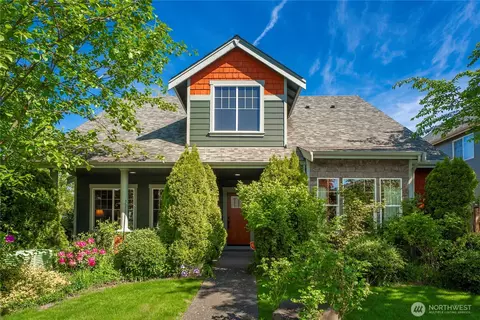 405 Bondgard Ave E, Enumclaw, WA 98022