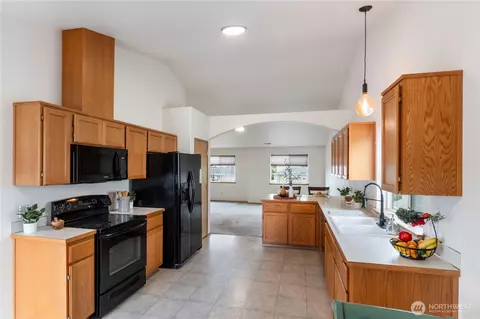 8104 207th St E, Spanaway, WA 98387 photo 13