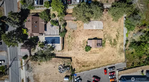 1314 Walnut St, Wenatchee, WA 98801