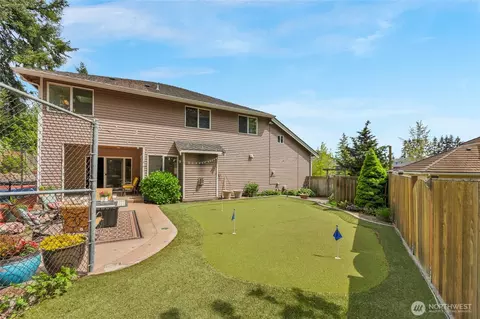 Exterior - 1401 241st St SE, Bothell, WA 98021 photo 5 of 10