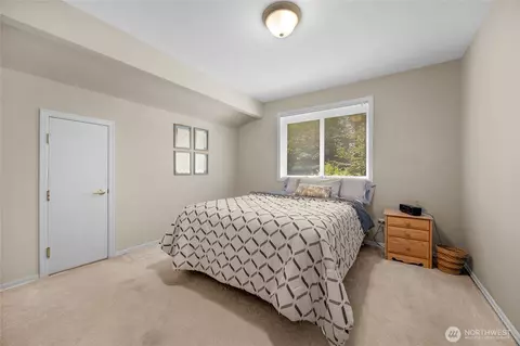Bedroom - 1401 241st St SE, Bothell, WA 98021 photo 3 of 3