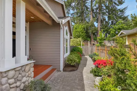 Exterior - 1401 241st St SE, Bothell, WA 98021 photo 2 of 10
