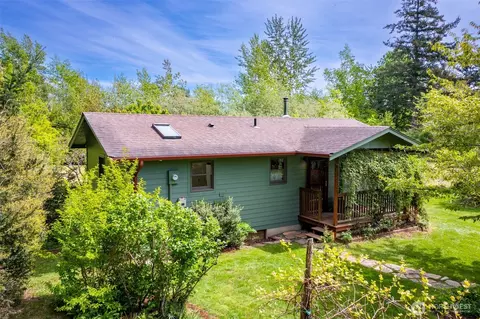 3994 Hoff Rd, Bellingham, WA 98225