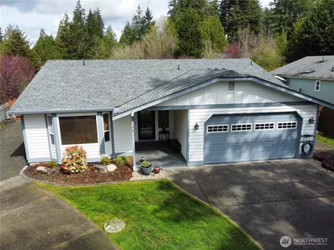 71 E North Bay Pl, Allyn, WA 98524