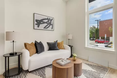 1022 E John St, Seattle, WA 98102 photo 4