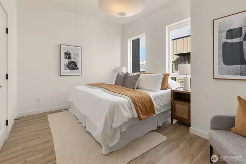 1022 E John St, Seattle, WA 98102 photo 20