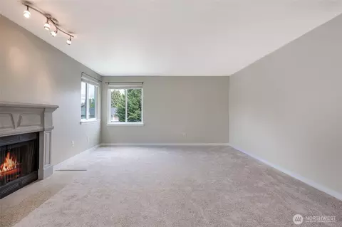 Living - 20320 Bothell-everett Hwy #D301, Bothell, WA 98012 photo 4 of 9