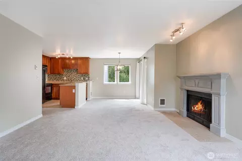 Living - 20320 Bothell-everett Hwy #D301, Bothell, WA 98012 photo 9 of 9