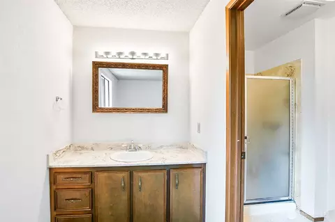 Bath - 3013 149th Pl SE, Mill Creek, WA 98012 photo 2 of 3