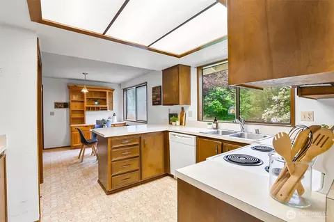 Kitchen - 3013 149th Pl SE, Mill Creek, WA 98012 photo 1 of 4