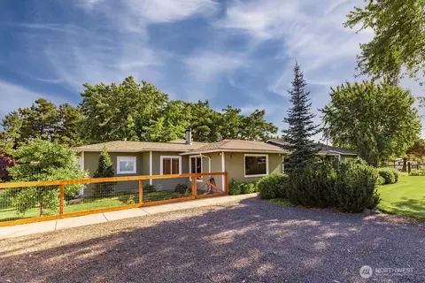 Exterior - 189 Hill Rd, Walla Walla, WA 99362 photo 2 of 10