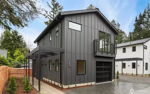 11027 17th Ave NE, Seattle, WA 98125