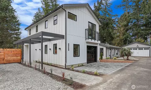 11031 17th Ave NE, Seattle, WA 98125