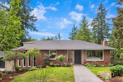 743 N 138th St, Seattle, WA 98133