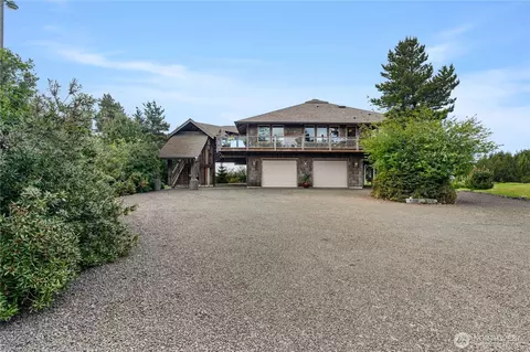 2646 Sunset Ln, Tokeland, WA 98590