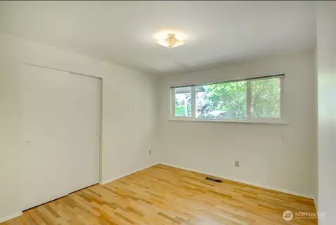 Bedroom - 10131 NE 192nd St, Bothell, WA 98011 photo 9 of 10