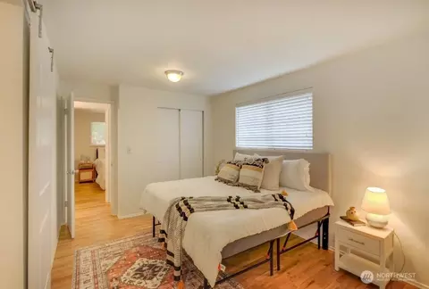 Bedroom - 10131 NE 192nd St, Bothell, WA 98011 photo 2 of 10