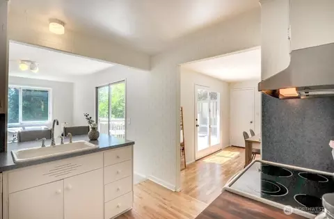 Kitchen - 10131 NE 192nd St, Bothell, WA 98011 photo 1 of 4
