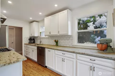 22011 77th Pl W, Edmonds, WA 98026 photo 6