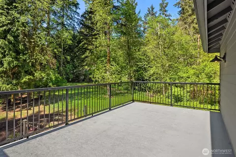 Exterior - 19328 51st Ave SE, Bothell, WA 98012 photo 4 of 11