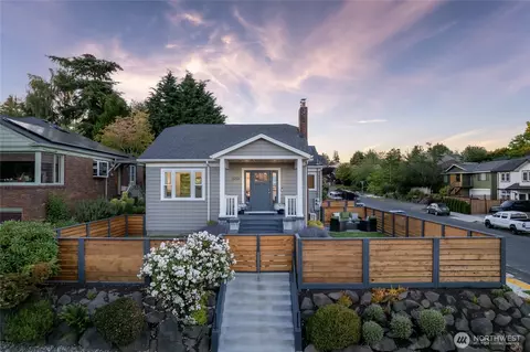 3202 NW 70th St, Seattle, WA 98117