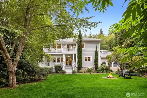 2850 NE Marie Pl, Poulsbo, WA 98370