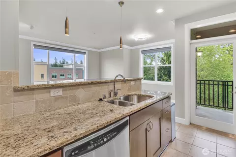 Kitchen - 15408 Main St #401, Mill Creek, WA 98012 photo 3 of 3