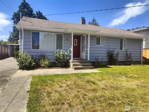 13223 4th Ave SW, Burien, WA 98146