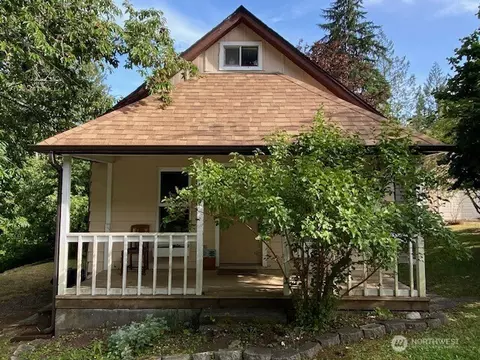 161 N Schoolhouse Hill Rd, Hoodsport, WA 98548