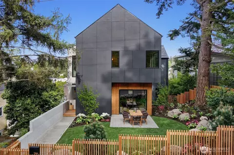 3816 36th Ave W, Seattle, WA 98199