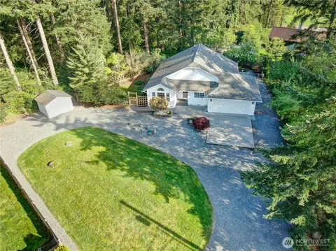 395 Piper Way, Camano Island, WA 98282