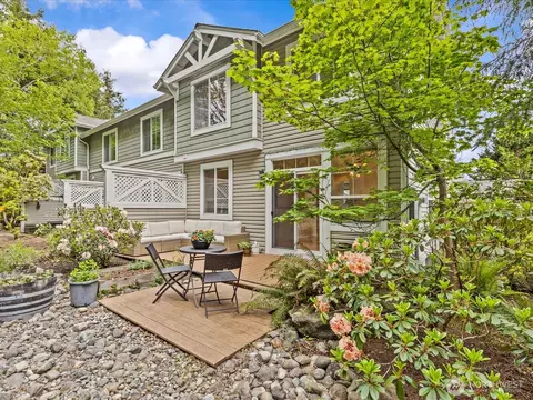 5221 236th Pl SE #22-1, Issaquah, WA 98029