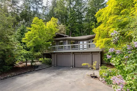887 Shoshone Dr, La Conner, WA 98257