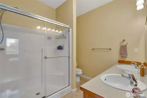 Bath - 14915 38th Dr SE #X-1164, Bothell, WA 98012 photo 2 of 4