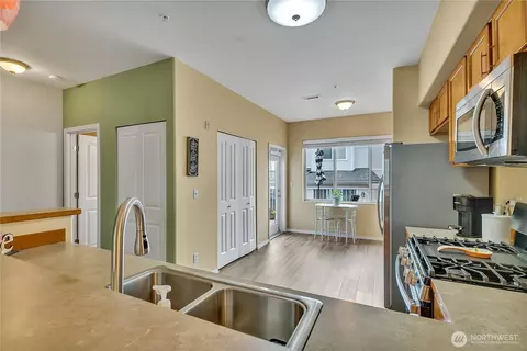 Kitchen - 14915 38th Dr SE #X-1164, Bothell, WA 98012 photo 2 of 3
