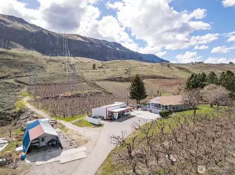 3809 Searles Rd, Malaga, WA 98828