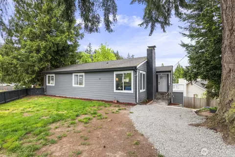 Exterior - 1002 109th SE, Everett, WA 98208 photo 6 of 9