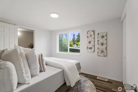 Bedroom - 1002 109th SE, Everett, WA 98208 photo 1 of 6