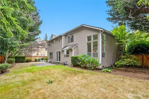 Exterior - 16305 30th Dr SE, Mill Creek, WA 98012 photo 6 of 8