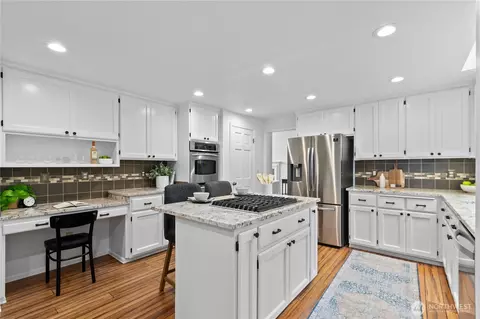 Kitchen - 16305 30th Dr SE, Mill Creek, WA 98012 photo 2 of 4