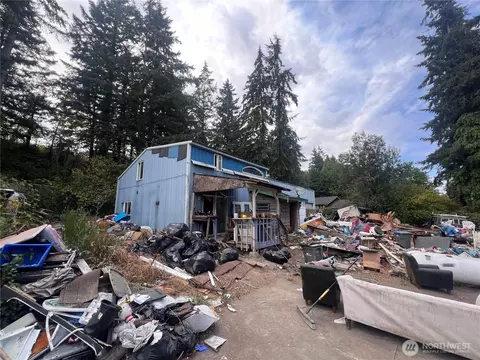 5311 Beach Dr, Bremerton, WA 98312
