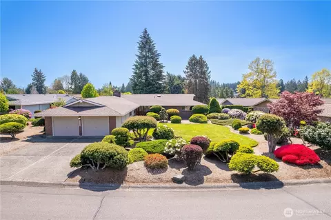 13815 SE 241st St, Kent, WA 98042